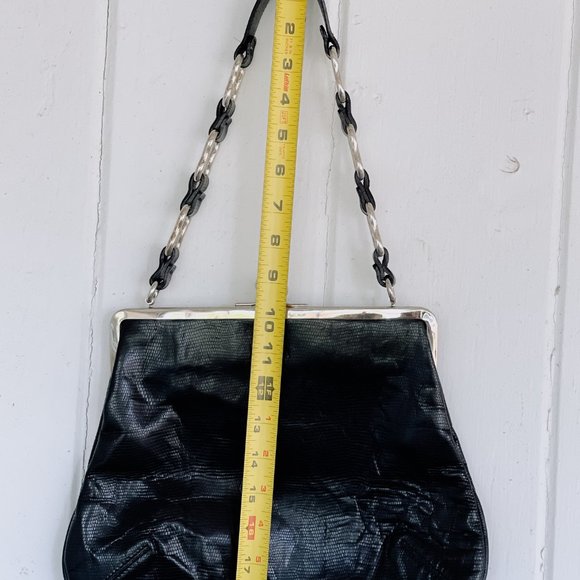 VINTAGE BURBERRY BLACK LEATHER TEXTURED SHOULDER CLUTCH - Picture 7 of 8